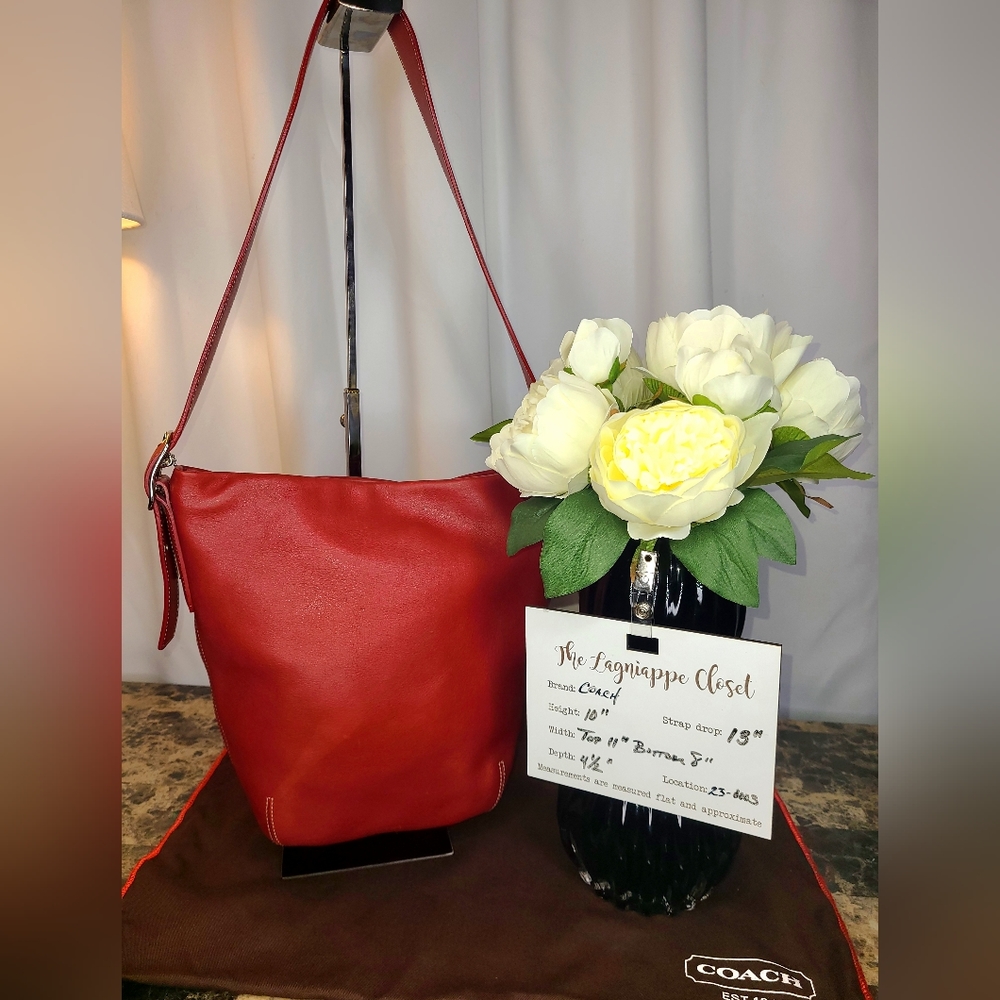 AUTHENTICATED Coach Handbag Vintage EUC with COA
